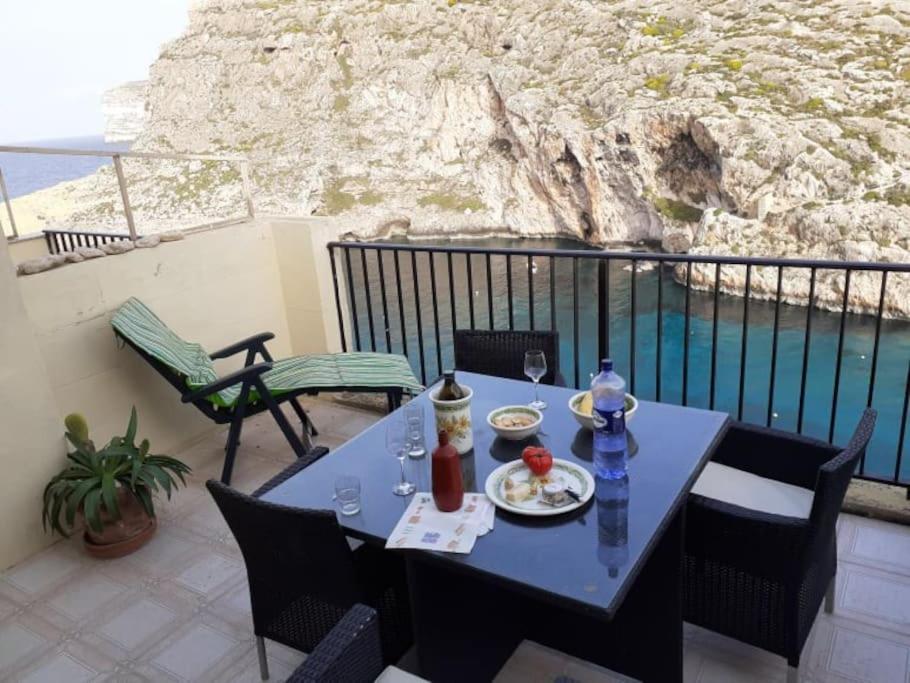 Seafront Penthouse With Terrace In Xlendi, Gozo Apartment Екстериор снимка
