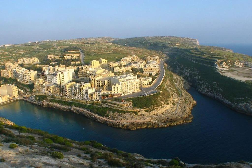 Seafront Penthouse With Terrace In Xlendi, Gozo Apartment Екстериор снимка